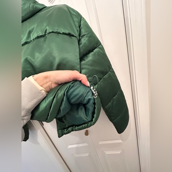 7 For All Mankind Crop Puffer Coat Women’s Size Medium - Picture 9 of 10